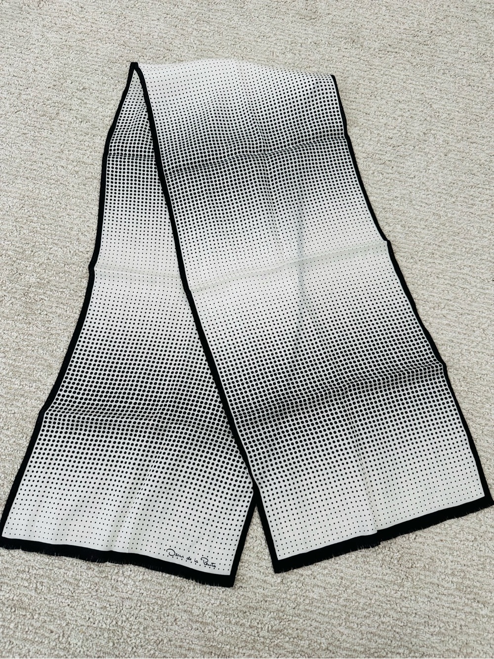 OSCAR DE LA RENTA 100% SILK SCARF 10x51” WOMEN Black White Polka Dot - Picture 1 of 5